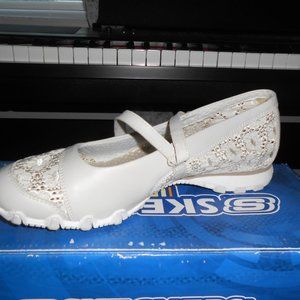 NIB Skechers "Luxe" Slip On